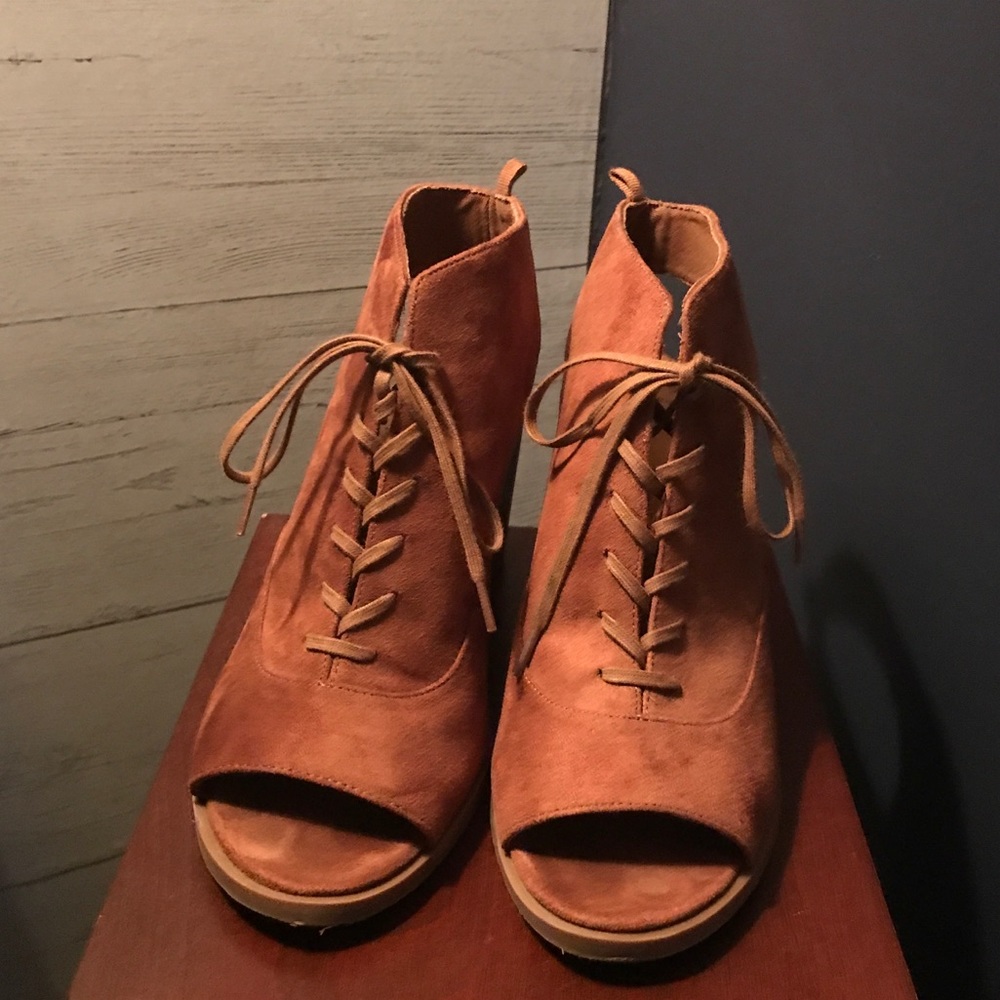 Peep toe lace up suede ankle boots in Camel